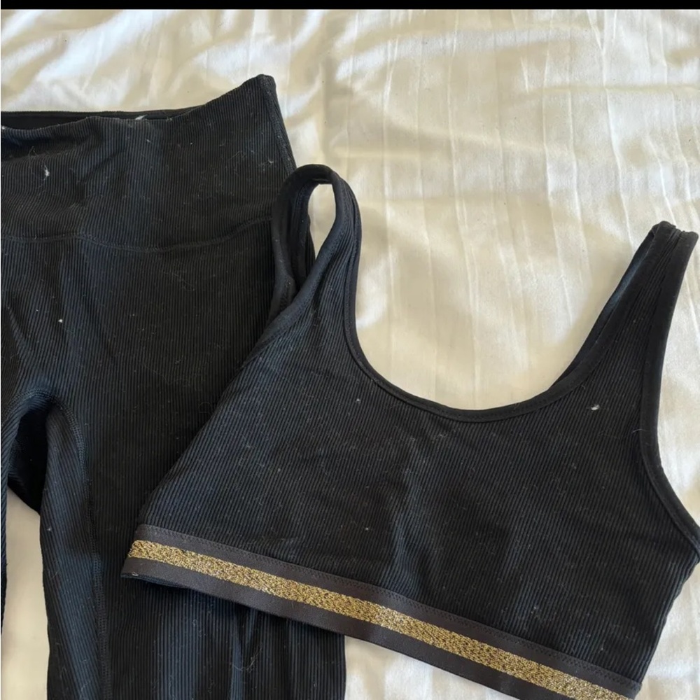 Solid & Striped Workout Set - image 2